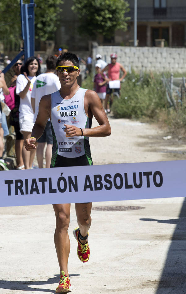 Casares y M&uuml;ller triunfan en el XVIII Triatl&oacute;n Ol&iacute;mpico Club Nataci&oacute;n Pamplona